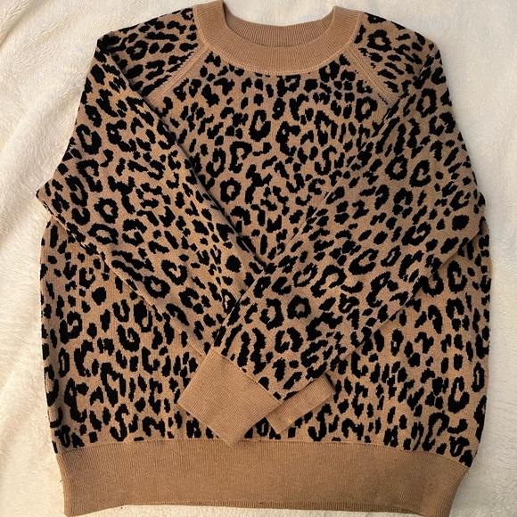 JCREW Boyfriend Crewneck Sweater in Leopard - Picture 3 of 6